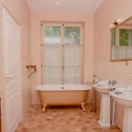 Domaine Du Chateau Frühstückspension Hondainville
