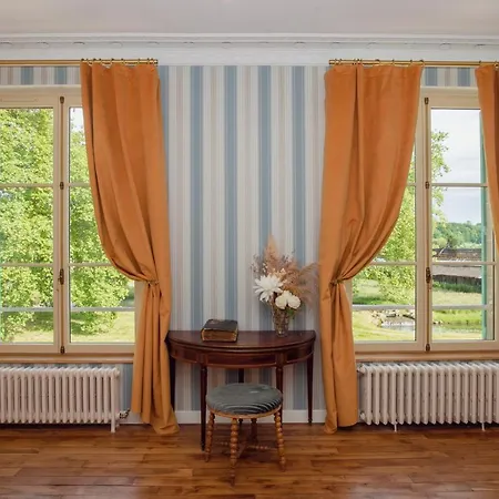Oda ve Kahvaltı Domaine Du Chateau Hondainville