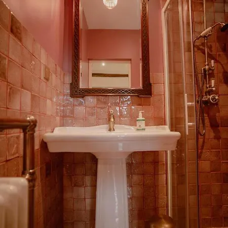 Domaine Du Chateau 住宿加早餐酒店 4*