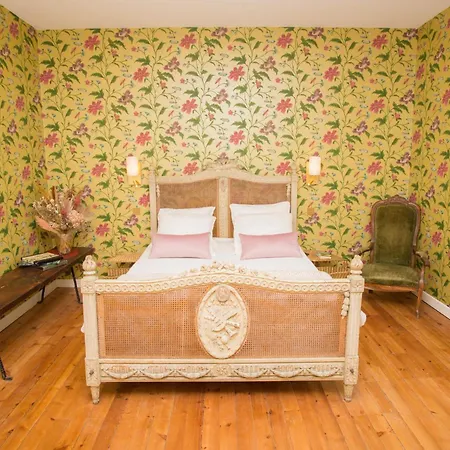 Domaine Du Chateau 4*