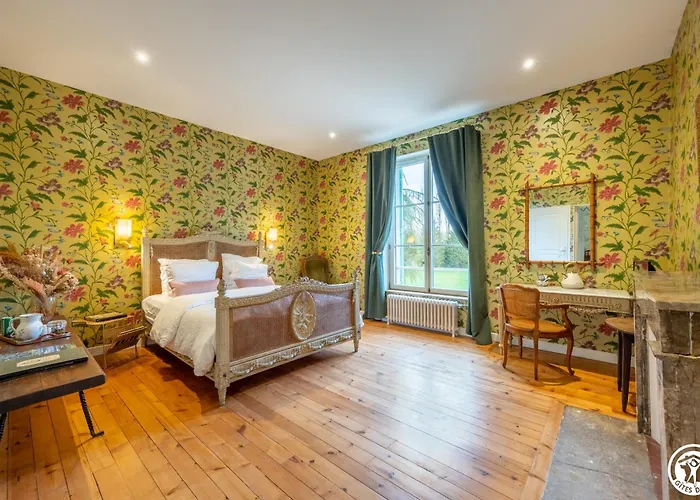 Bed & Breakfast Domaine Du Chateau Hondainville