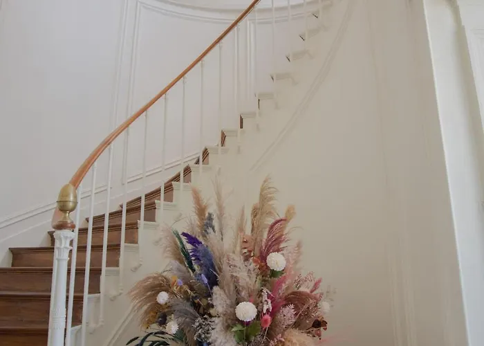 Domaine Du Chateau 4*