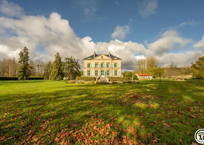 Domaine Du Chateau 4*