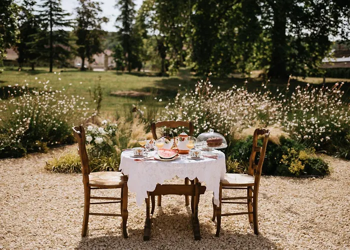 Bed & Breakfast Domaine Du Chateau Hondainville